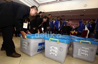 Kota-kotak daftar caleg PD diserahkan ke KPU.