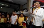 Wiranto Serahkan Bacaleg Hanura