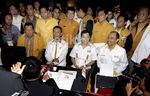 Wiranto Serahkan Bacaleg Hanura