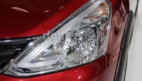 Nissan diklaim hanya membutuhkan 6,1 liter bensin untuk mencapai 100 km.     