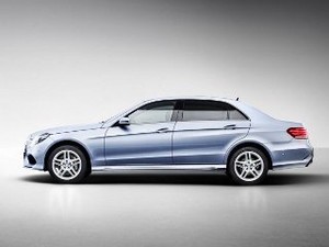 Mercedes-Benz E-Class Khusus China Bakal Lebih Panjang