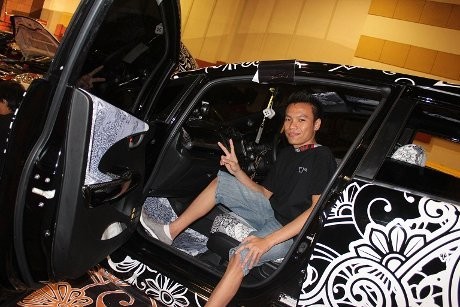 Honda Jazz Bermotif Batik Luar Dalam