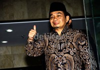 Jazuli keluar gedung KPK seusai diperiksa selama 2 jam. Lamhot Aritonang/detikFoto.