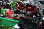 Di Hari Bumi, Freeport Didemo