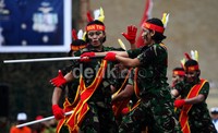 Atraksi beladiri ini dalam rangka memeriahkan peringatan Hari Kartini.