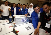 Bakal caleg termuda atas nama Zakiah Saidah yang lahir pada 2 Mei 1991 (21 tahun) dan berasal dari NTB. Sementara bakal caleg tertua adalah Alfian (78) dari Lampung. Pendidikan S3 27 org, S2 159 org dan S1 225 org dan lainnya sma sederajat.