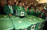 Serahkan Daftar Bakal Caleg, SDA Cuti
