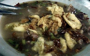 Sabar Menanti Sop Kambing dan Sate Ayam Seberang Apotek