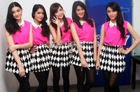 Princess tampil dibalut atasan pink dan rok bermotif hitam-putih yang sedang tren. Gusmun/detikFoto.