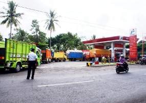 Antrean Solar di Jawa Timur Makin Parah