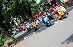Rayakan HUT, Pecinta Vespa Keliling Bandung