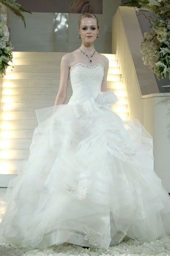 Jakarta, Indonesia - 17 April 2013. Sebastian Sposa by Sebastian Gunawan. Bridal & Jewelry Show 2013 Wedding Inspirations at Lamoda Cafe. Lantai 1. Plaza Indonesia. Jakarta. [Foto: Mohammad Abduh/Wolipop]