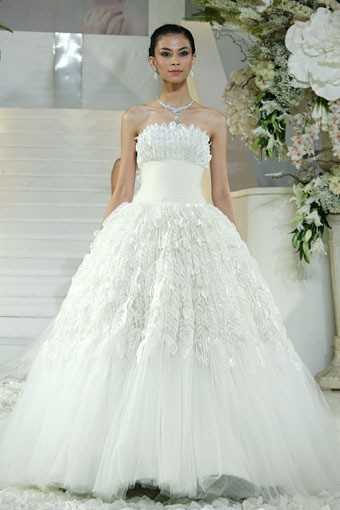 Jakarta, Indonesia - 17 April 2013. Sebastian Sposa by Sebastian Gunawan. Bridal & Jewelry Show 2013 Wedding Inspirations at Lamoda Cafe. Lantai 1. Plaza Indonesia. Jakarta. [Foto: Mohammad Abduh/Wolipop]