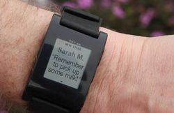 Melongok Jam Tangan Pintar Pebble