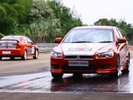 Permintaan Melemah, Mitsubishi Pangkas Produksi Mobil