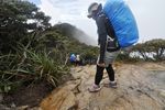 Perjuangan Para Perempuan Indonesia Mendaki Gunung Kinabalu