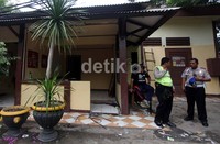 Pos Polisi Polsubsektor Pluit Timur juga akan di gusur demi normalisasi waduk.