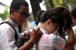 Usai UN, Siswa SMU di Makassar Coret-coret Seragam