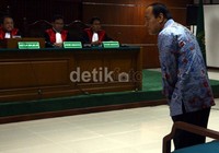 Dalam persidangan ini, jaksa mendakwa mantan Kakorlantas Mabes Polri itu memperkaya diri sendiri sejumlah uang Rp 32 M dari anggaran proyek Simulator SIM. Lamhot Aritonang/detikFoto.