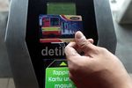 Uji Coba Tiket Elektronik KRL Rute Jakarta Kota-Depok
