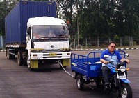 Motor 3 roda ini berhasil membukukan rekor Muri. Dari jarak 0 meter hingga 100 meter hanya membutuhkan waktu kurang lebih 1 menit.