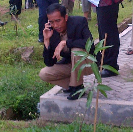 Ini 4 Gaya Unik Jokowi di Twitter