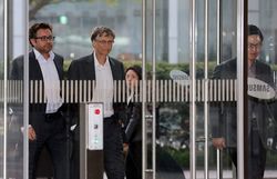 Bill Gates Sowan ke Presiden Korsel & Samsung