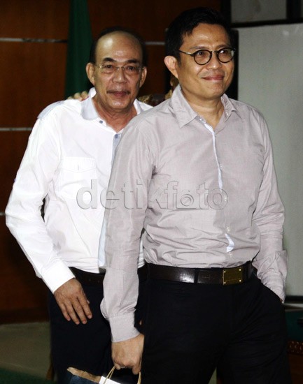 Sidang Perdana Arya dan Juard Effendi