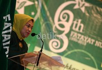     Ketua Umum PP Fatayat NU Ida Fauziah memberikan sambutan.