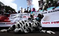 Aksi tersebut berlangsung tertib.