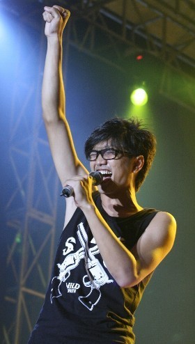 5 Lagu Indonesia Ini Punya Versi Bahasa Asing
