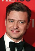 Justin Timberlake & Jessica Biel Tampil Serba Hitam