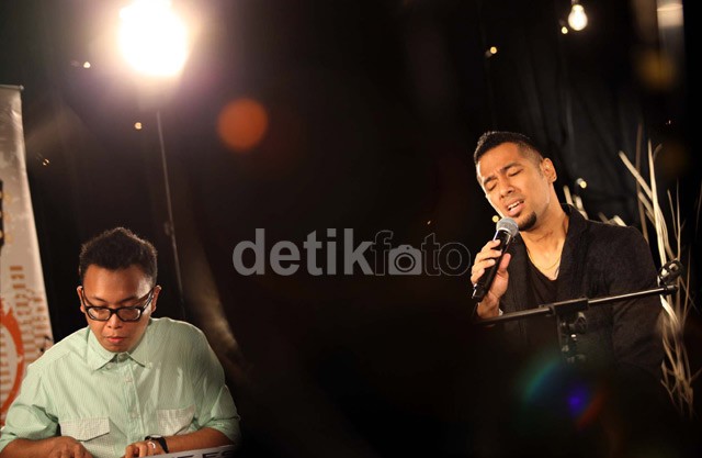 Serunya LiveChatkustik Bareng Marcell!