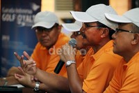 Garuda Indonesia secara terus menerus menggarap komunitas sebagai pangsa pasar baru yang potensial, baik itu komunitas golf, sepeda, fotografi, dan komunitas lainnya.
