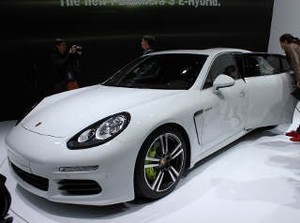 Ingin Nyicil Beli Porsche Mewah? Bank Ini Sediakan Kreditnya