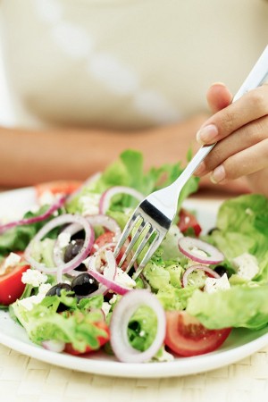 Lebih Sehat dan Langsing dengan Sarapan Salad atau Pecel
