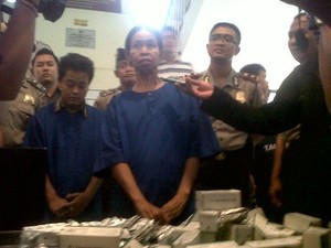 Perempuan Tukang Sayur Ditangkap karena Jual Pil Koplo