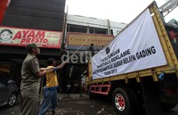 Sesuai dengan Perda No 2 Tahun 2004 tentang Ketentuan Pajak Reklame, sebulan sebelum masa izinnya habis, pemilik harus melakukan perpanjangan. Jika dalam kurun waktu itu tidak juga melapor, akan diberikan surat peringatan pertama. Jika tidak digubris, akan dilanjutkan pemberian surat peringatan lanjutan hingga pembongkaran.