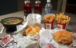 Wow! Sajian a la Fine Dining Ini Dibuat dari Menu KFC dan Burger King!