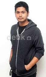 Wajah Brewokan Petra Sihombing