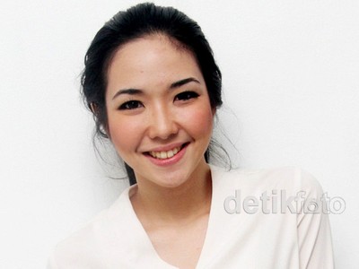 Bergaya Casual, Gisel Tetap Cantik