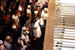 Jamaah Desak-desakan untuk Dekati Jenazah Uje