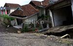 1 Kampung Rusak Parah Akibat Tanah Bergerak