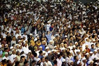 Ribuan jamaah hadir dalam salat jenazah di Masjid Istiqlal, Jakarta.