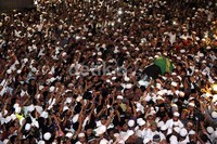     Jenazah Ustad Jeffry diberangkatkan ke TPU Karet Tengsin, Jakarta Pusat.