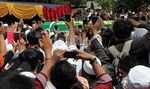 Jenazah Ustad Jeffry Al Buchory Dimakamkan