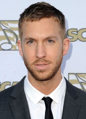 Calvin Harris Diserang Orang Tak Dikenal Saat Nge-DJ