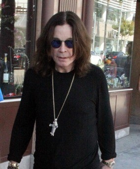 Galau Masalah Rumah Tangga, Ozzy Osbourne Tetap Konser