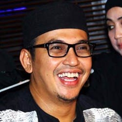 Uje Sempat Ngopi di Kemang Sebelum Meninggal