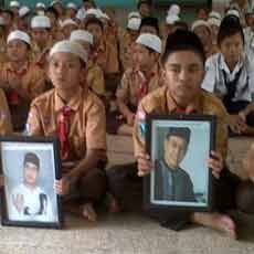 Siswa SD dan SMP Tamiriyah Doa Bersama untuk Uje
